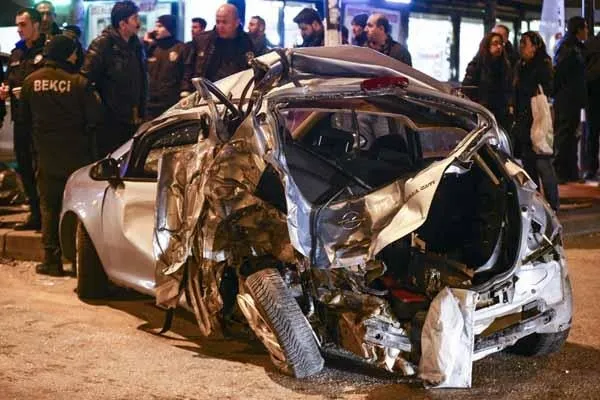 Son dakika: Ankara'da trafik kazası: Ölü ve yaralılar var-2