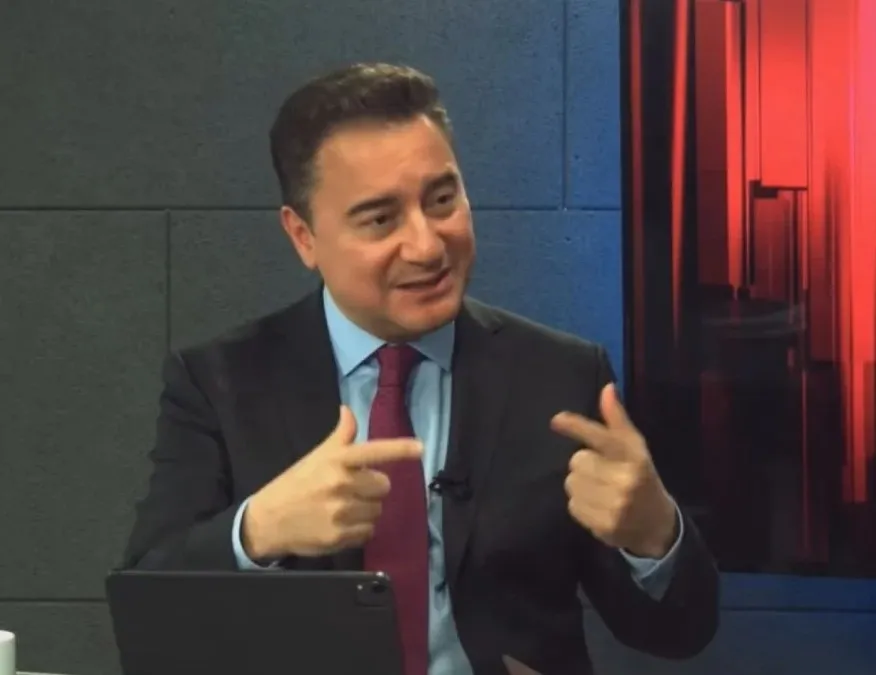 Davutoğlu’ndan sonra bu kez de Ali Babacan krizi