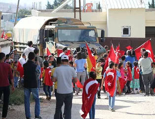 Sınırda askere destek yürüyüşü