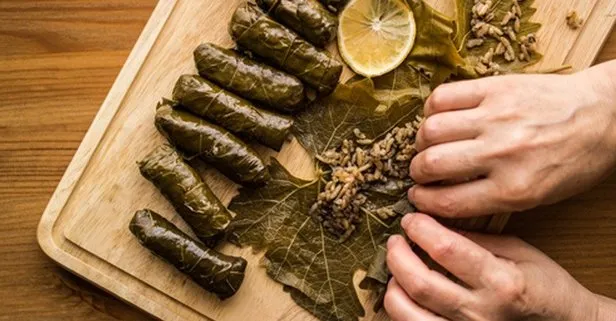 Rüyada sarma sarmak neye işarettir? Rüyada sarma sarmak ne anlama gelir? Rüyada sarma pişirmenin anlamı ve yorumu nedir?