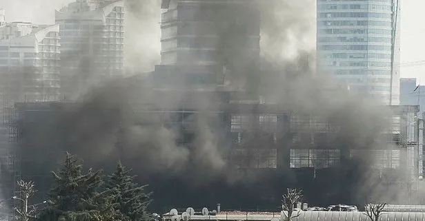 İstanbul ikitelli’de inşaat halindeki binada yangın!