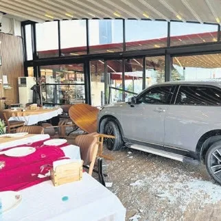 Restorana daldı