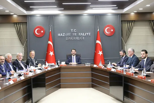 Son dakika: Bakan Albayrak TİM heyetiyle görüştü-2