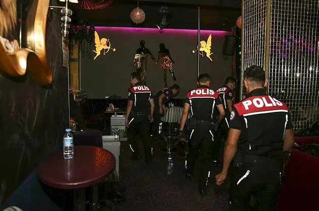 Son dakika: Başkent polisinden kaçak içki operasyonu: 16 gözaltı