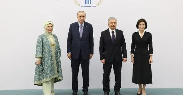 Başkan Recep Tayyip Erdoğan ve Özbekistan Cumhurbaşkanı Şevket Mirziyoyev’den aile fotoğrafı