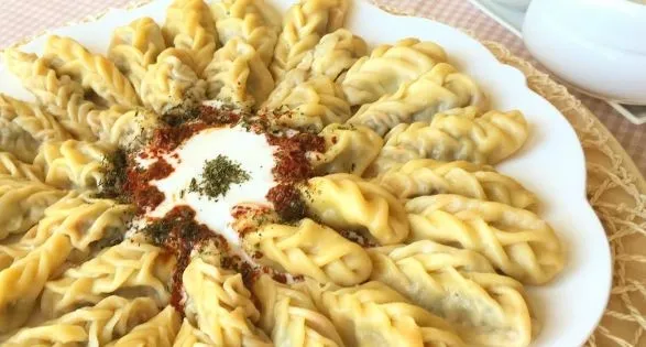 hingel-mantisi-nasil-yapilir-masterchef-hingel-mantisi-tarifi-ve-malzemeleri-manti-cesitleri-1629744641505.jpg Hingel (hıngel) mantısı nasıl yapılır? MasterChef Hingel mantısı tarifi ve malzemeleri! Mantı çeşitleri...-3
