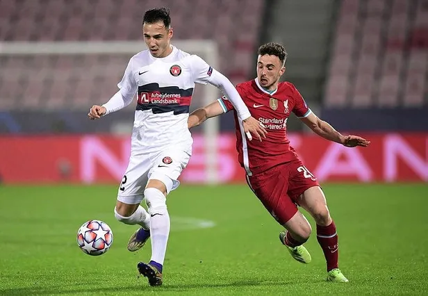 liverpoolda-diogo-jota-soku-jurgen-klopp-acikladi-6-8-hafta-arasi-forma-giyemeyecek-1607889018565.jpeg Liverpool'da Diogo Jota şoku! Jürgen Klopp açıkladı: 6-8 hafta arası forma giyemeyecek-3