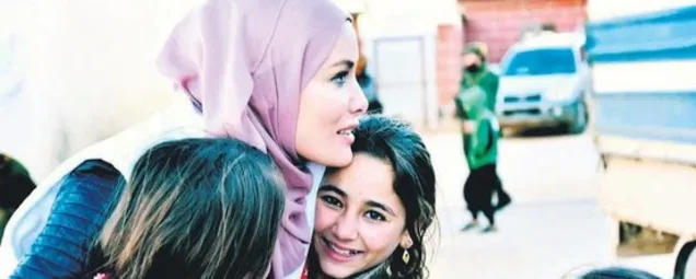 İyilik meleği Gamze Özçelik’ten anlamlı paylaşım: Gittiğimiz her yerde gördük ki; Türkiye mazlumun umudu...