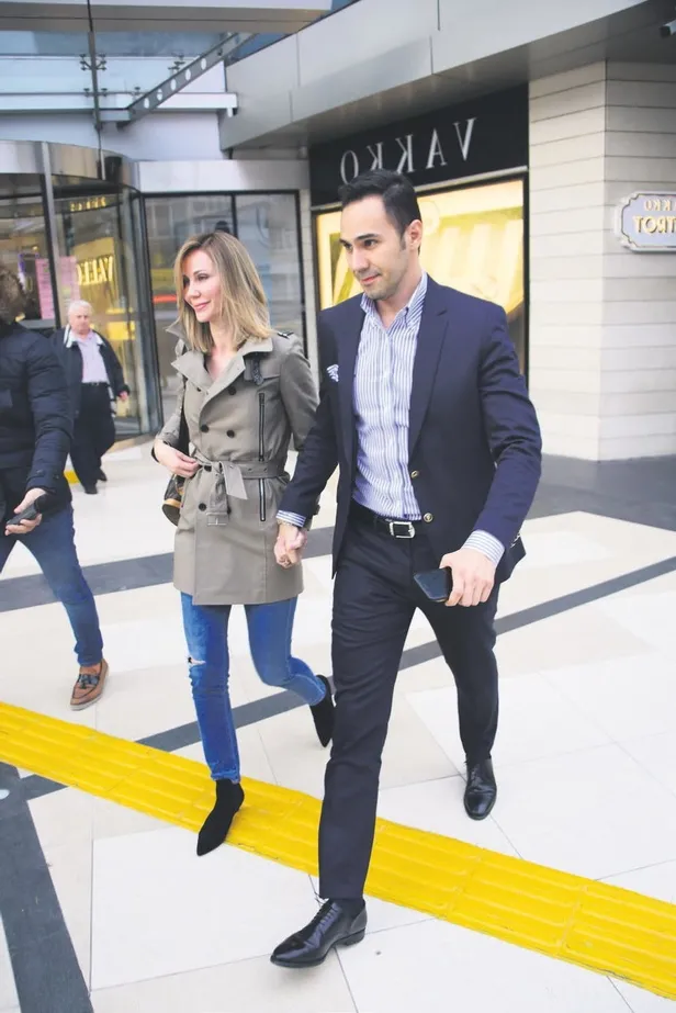 Gönlünü Cenk Küpeli’ye kaptıran Demet Şener, aşkıyla el ele Etiler’deydi-6