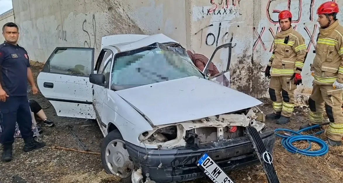 bursada-koprulu-kavsakta-feci-kaza-3-olu-2-agir-yarali-1784998346031.jpeg Bursa’da otomobil beton duvara çarptı: 3 kişi hayatını kaybetti-4
