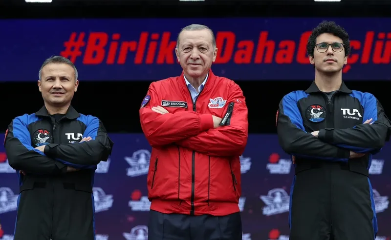 Türkiye'nin ikinci astronotu Tuva Cihangir Atasever'in uzay yolculuğu için artık saatler kaldı! 7 deney yapacak! Dikkat çeken Azerbaycan detayı-5
