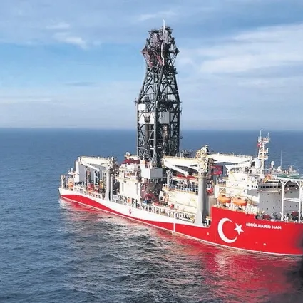 Türkiye’nin sondaj filosu genişliyor: 2 yeni gemi Karadeniz ve Somali yolunda