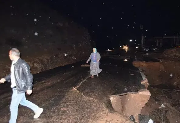 aksaray-ve-nevsehiri-sel-vurdu-olu-ve-yaralilar-var-1693781023592.jpeg Aksaray ve Nevşehir'i sel vurdu: Ölü ve yaralılar var-3