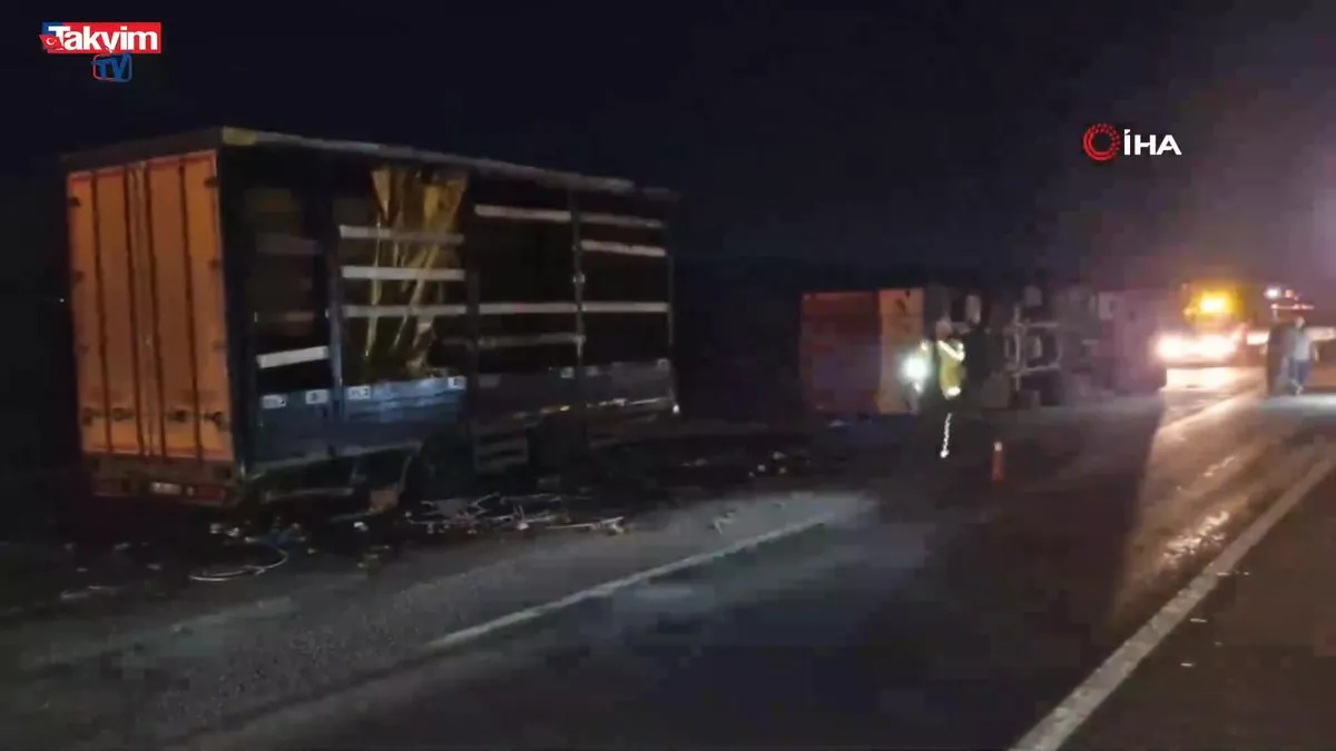 Mandalinalar trafiği kapattı