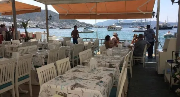 Bodrum'daki lüks restoranlar müşteriye balıklama daldı! Kimi 5 bin 880 TL hesap yazdı kimisi de 6 dilim kavuna 210 TL-11