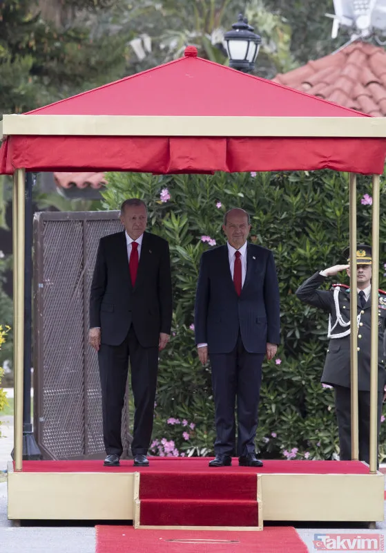 Seçim sonrası ilk yurt dışı ziyareti: Başkan Erdoğan, Kuzey Kıbrıs'ta! Dikkat çeken pankart: Sevdamız Mavi Vatan - 16
