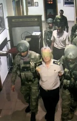 FETÖ'cü hainlerin karargah baskını kamerada