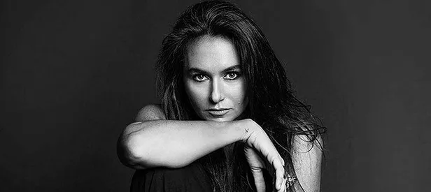 Londra’ya kaçıyor