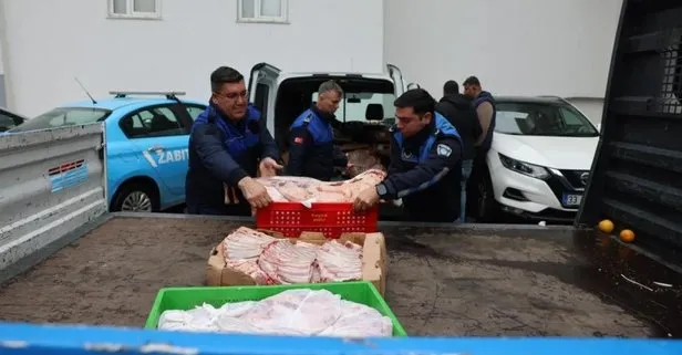 Halkın sağlığını böyle hiçe saydılar! Mersin’de skandal görüntü: Yüzlerce kilo eti bakın nasıl taşıyorlar