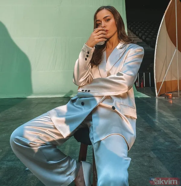 Bensu Soral mutfakta şov yapmaya kalkınca olanlar oldu! Hem güldü hem güldürdü! Sosyal medyanın diline fena düştü - 11