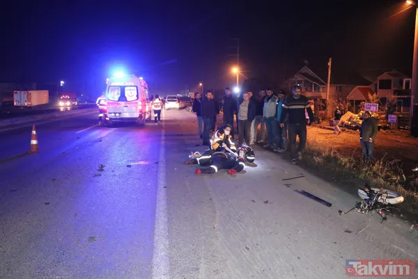 Sakarya'da feci kaza: Motosiklet ikiye bölündü - 2