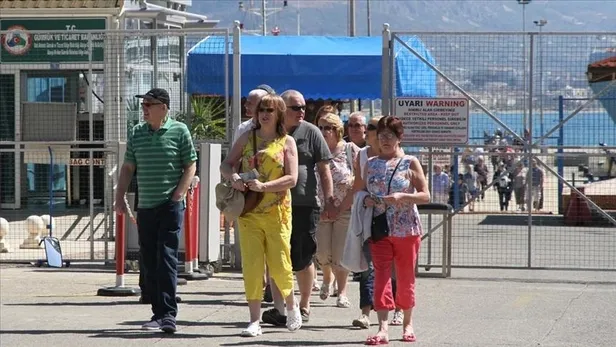 Ruslara tek çıkış yolu Türkiye: Günde 120 uçak gelip gidiyor!-3