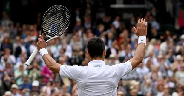 Djokovic kolayca çeyrek finalde!