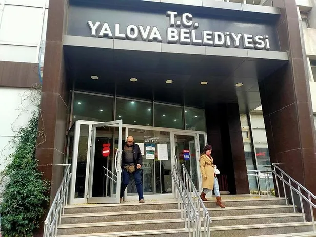 chpli-yalova-belediyesindeki-zimmet-vurgunu-sorusturmasinda-ilk-durusma-yapildi-1599080653828.jpeg CHP'li Yalova Belediyesi'ndeki zimmet vurgunu soruşturmasında ilk duruşma yapıldı!-4