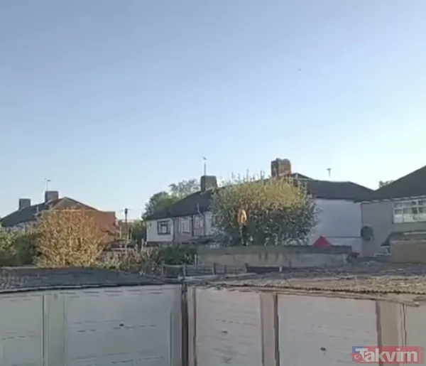 Londra’da kılıçlı saldırgan terörü: 14 yaşındaki çocuğu öldürdü yardıma gelenin boğazını kesmişti! Görgü tanıkları konuştu: Şoke eden detay ortaya çıktı - 8