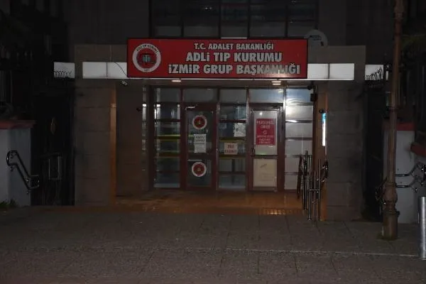 SON DAKİKA: İzmir'de vahşet: Genç kızın cansız bedeni ormanlık alanda battaniyeye sarılı olarak bulundu-3