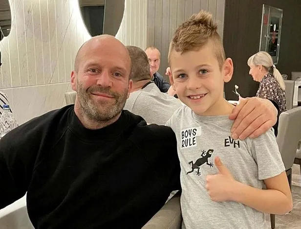 1639250369671.jpeg Başrol bu kez Antalya'nın! Jason Statham'ın oynadığı Guy Ritchie yönettiği Servet Operasyonu filminin fragmanı yayınladı-4