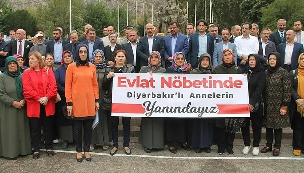 Türkiye evlat nöbeti için tek yürek! 81 ilde destek eylemleri yapıldı