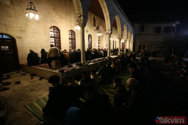 Miraç Kandilinde camiler doldu: Dualarla idrak edildi - 16