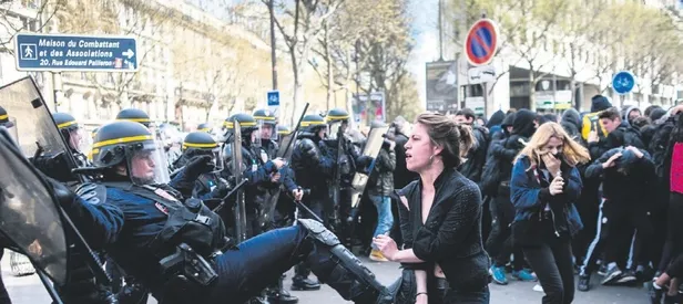 Paris can çekişiyor