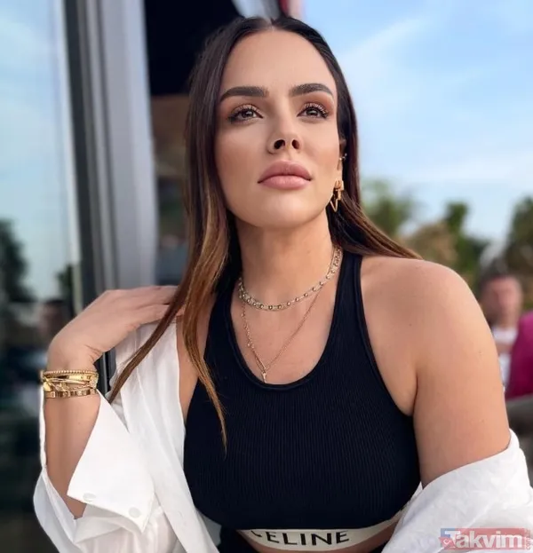 Eser Yenenler'in eşi Berfu Yenenler'den olay kare! Daracık tulumuyla poz verdi görenlerin ağzı açık kaldı: "Buket Aydın olmuşsun" - 5