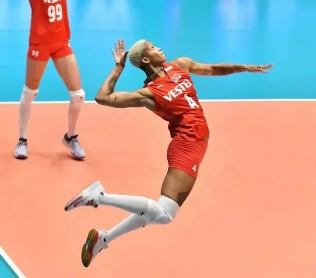 melissa-vargas-turk-mu-nasil-turk-oldunereli-melissa-vargasin-ruya-gibi-hayat-hikayesi-ortaya-cikti-1693807200516.jpeg Melissa Vargas Türk mü, nasıl Türk oldu,nereli? Melissa Vargas'ın rüya gibi hayat hikayesi ortaya çıktı!-4