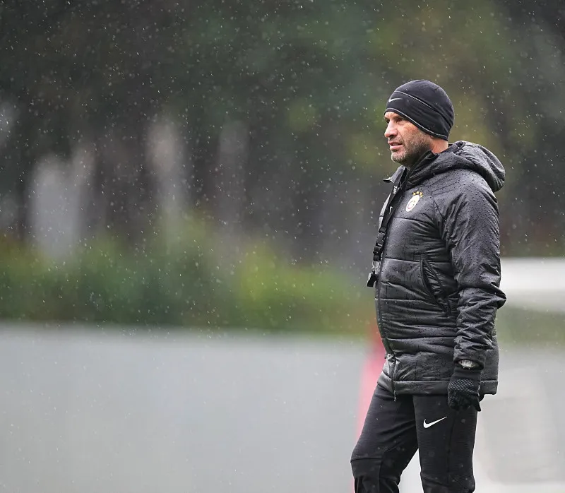 Galatasaray'da Davinson Sanchez ve Ziyech Fenerbahçe derbisinde yok! - 10