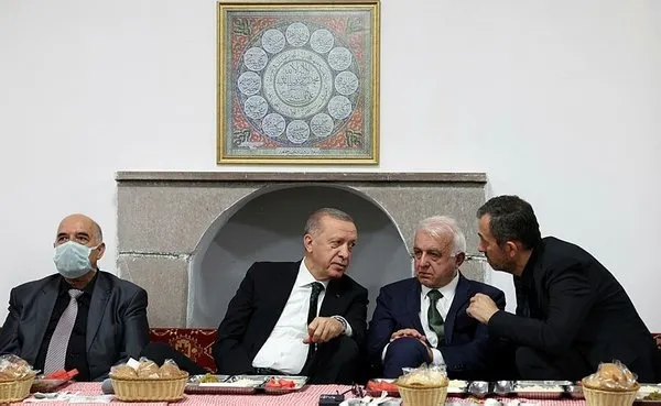 Başkan Recep Tayyip Erdoğan'dan Alevi Dedeleri ve akademisyenlerle cemevinde iftar! İlk kareler geldi...-1