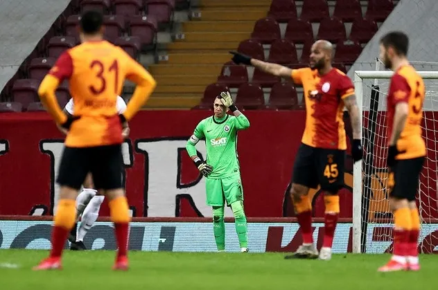 Galatasaray'ın Çaykur Rizespor mağlubiyeti sonrası şok sözler: 4 gol iflasın belgesidir