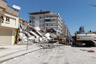 Gaziantep'te hasarlı bina çöktü! Kepçe operatörü enkaz altında kaldı: Cansız bedenine ulaşıldı