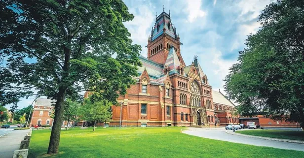 Esra Eczacıbaşı Coşkun ve Bensu Soral'ın eşi Hakan Baş da var... İşte en zenginlerin mezun olduğu üniversiteler