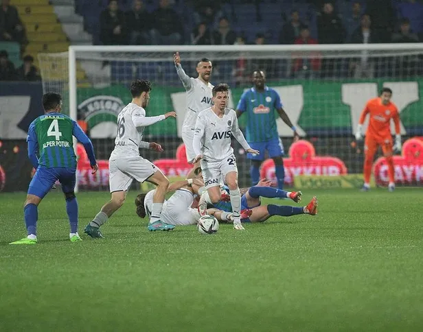 fenerbahce-rizeyi-6-golle-gecti-ust-uste-6-galibiyetini-alip-seriyi-devam-ettirdi-1650662030233.jpeg Fenerbahçe Rize'yi 6 golle geçti üst üste 6. galibiyetini alıp seriyi devam ettirdi-8