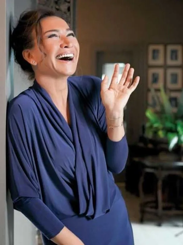 64'lük sanatçı 38 beden kaldı! 3 ayda 5 kilo verdiren Demet Akbağ diyeti! Meğer İclal Aydın'la beraber...-4