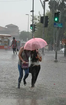 Meteorolojiden sağanak yağış uyarısı!