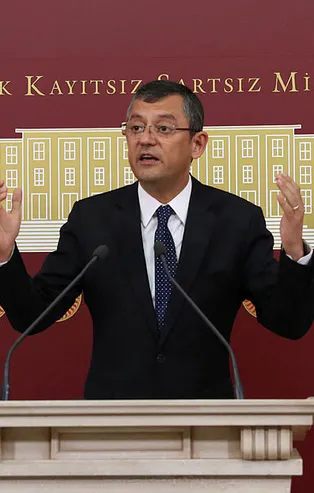 Siyasetin paçozlaşma dalgasının öncüleri...