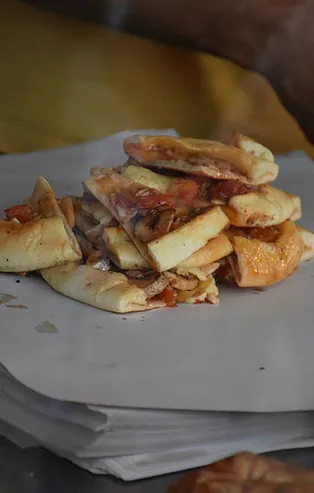 Et yerine bakteri yemeyin! Ucuz kıymalı pidede büyük tehlike