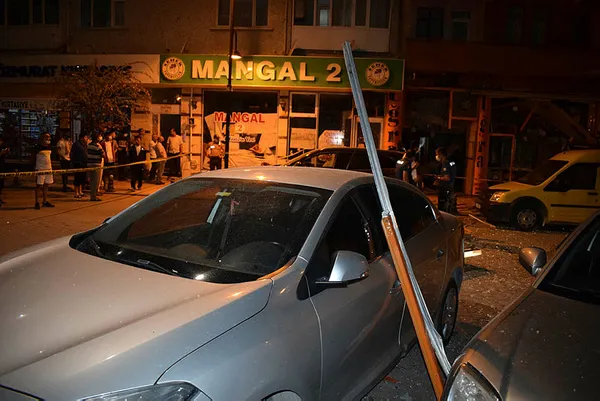 1630812607247.jpg Malatya'da korkutan patlama! Ortalık savaş alanına döndü mahalleli sokağa döküldü-2