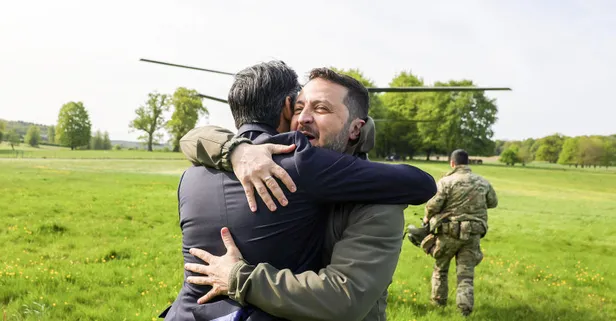 Ukrayna Devlet Başkanı Vladimir Zelenskiy İngiltere'de! "Jet koalisyon" için Avrupa'ya çağrı