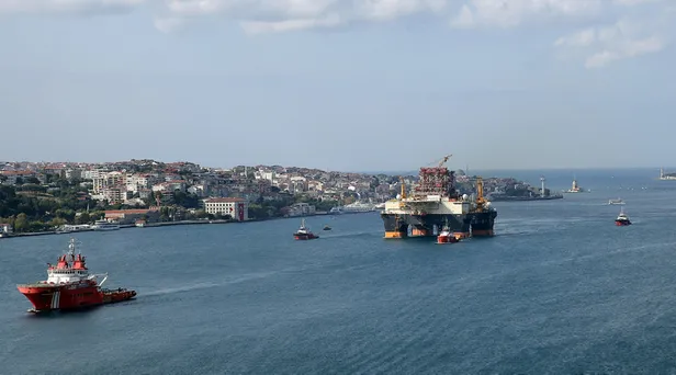 Dev petrol arama platformu İstanbul Boğazı'nda-5