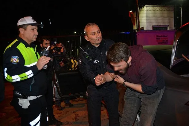 Polisten kaçtı emniyetin kapısına çarptı!-5